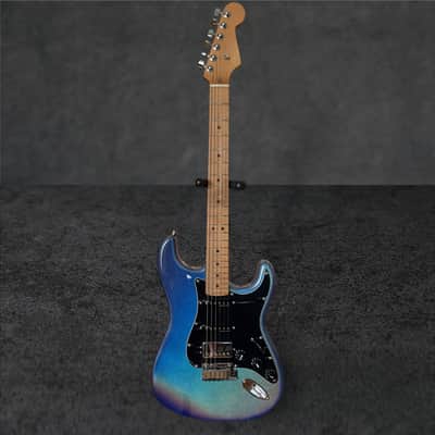 Fender Limited Edition 70th Anniversary Ultra Stratocaster HSS – Amethyst image 7