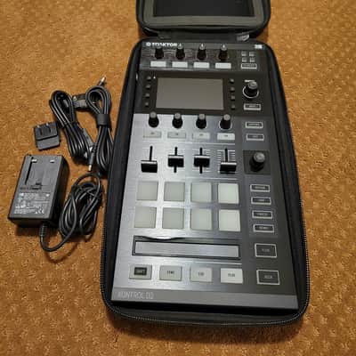 Native Instruments Traktor Kontrol D2 2010s - Black image 2