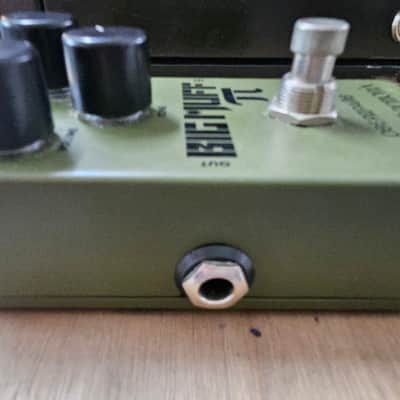 Electro-Harmonix Nano Russian Big Muff Pi Fuzz Pedal – Very Good image 2