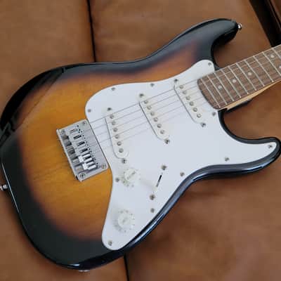 Squier Mini Stratocaster 3/4 Size Tobacco Sunburst 2018 Indonesia image 3