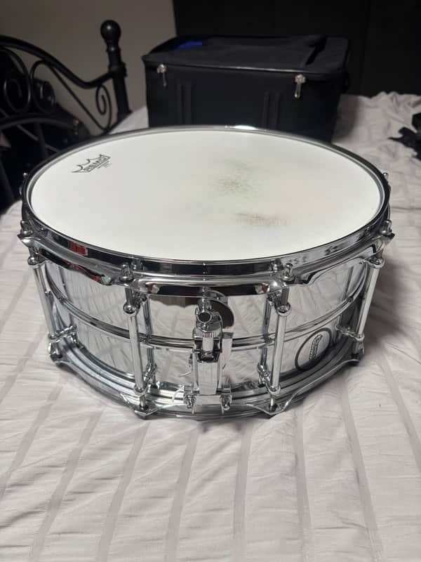 Ludwig LU6514SL Supralite 6.5x14" 10-Lug Steel Snare Drum with P88I Strainer