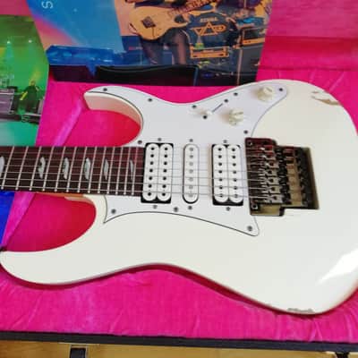 Steve Vai stage played Ibanez Universe UV7PWH image 22