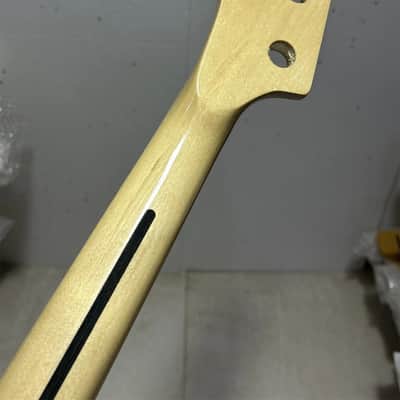 20 fret 34" gloss Maple J BASS guitar neck part Fretboard Block Inlay nut 38mm image 4
