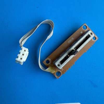 Immagine M-AUDIO O2 MIDI Controller Keyboard Part: C9 Slider Fader PCB Circuit Board - 4