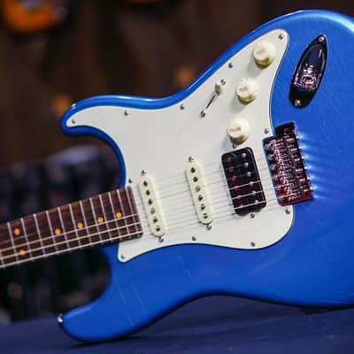 SUHR CLASSIC S VINTAGE LIMITED EDITION LAKE PLACID BLUE image 4
