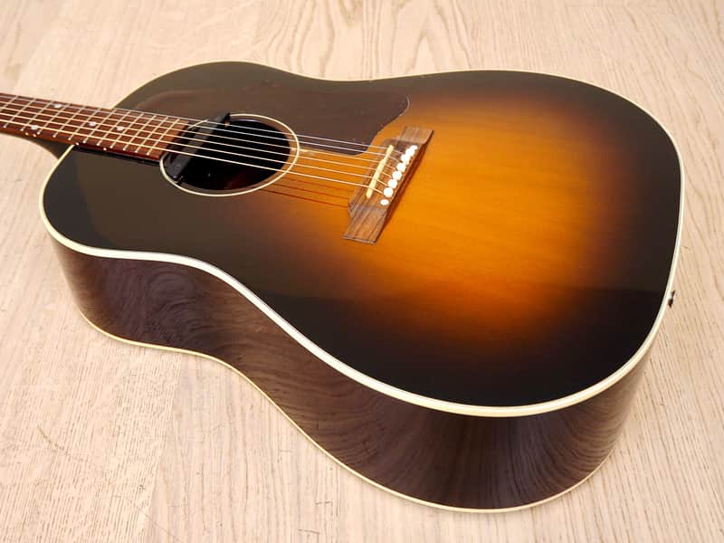 2001 Gibson J-45 1963 Vintage Reissue Dreadnought Acoustic Guitar