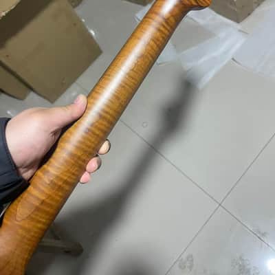 1 Large headstock 24 inch Round stainless steel 4a 22 frets Roasted flame Maple guitar neck 24inch hole 10mm Satin for JAGUAR body image 4