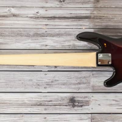 Yamaha BB405 Wine Red 5 String Bass image 3