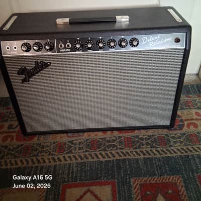 Fender '65 Deluxe Reverb Reissue 22-Watt 1x12" Guitar Combo 1994 - Present - Black image 2