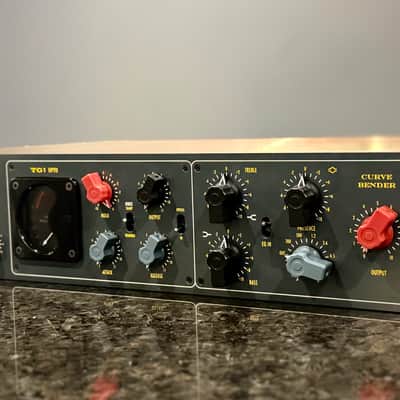 Chandler Limited TG Microphone Cassette with PSU – EMI Abbey Road Inspired Mic Preamp – Studio Owned image 3