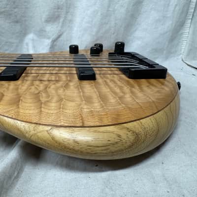 Roscoe Century Standard Plus 6L vi 6-string Bass image 16