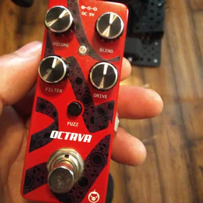 Pigtronix Octava Micro Octave Fuzz | Reverb