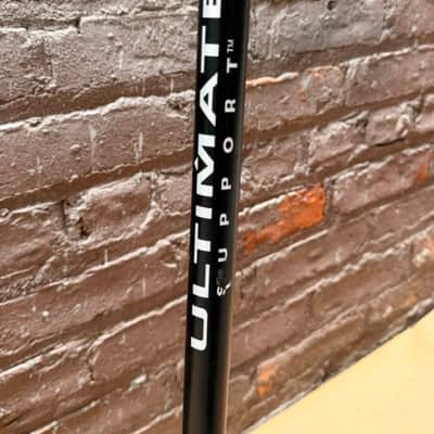 Ultimate Support GS-100+ Guitar Stand with Locking Legs image 5