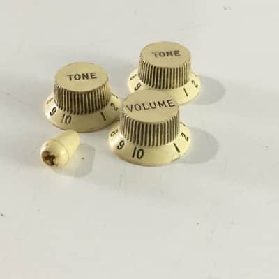 Three Aged White Relic Genuine Fender Knobs Strat Guitar Vintage Reissue 3 Spoke image 1