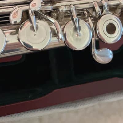 Pearl 665 Coda Flute - 10k gold lip, C# trill, new case and cover image 11