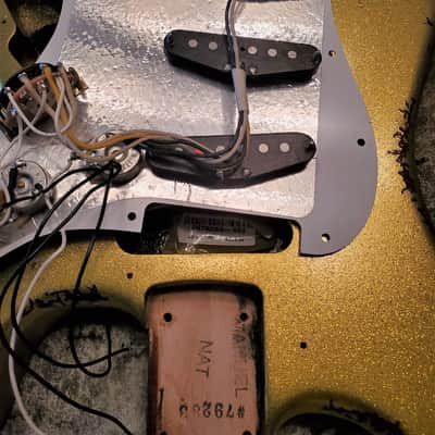 American Fender Stratocaster Relic Custom Vintage Gold Chartreuse Sparkle Texas Specials image 25