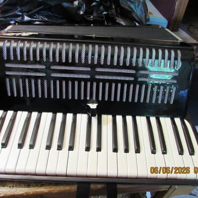 Rio accordion,120 bass,3/4 reeds,LMM,17.5" KB,toggle treble register, image 4