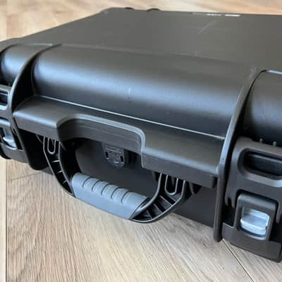 Gator Titan Series Waterproof case with divider system image 5