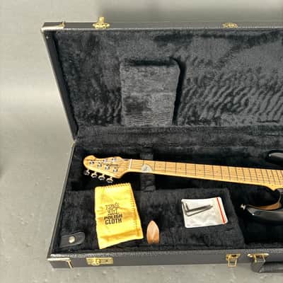 1992 Ernie Ball Music Man Silouette MN black HSH USA orig Case image 14