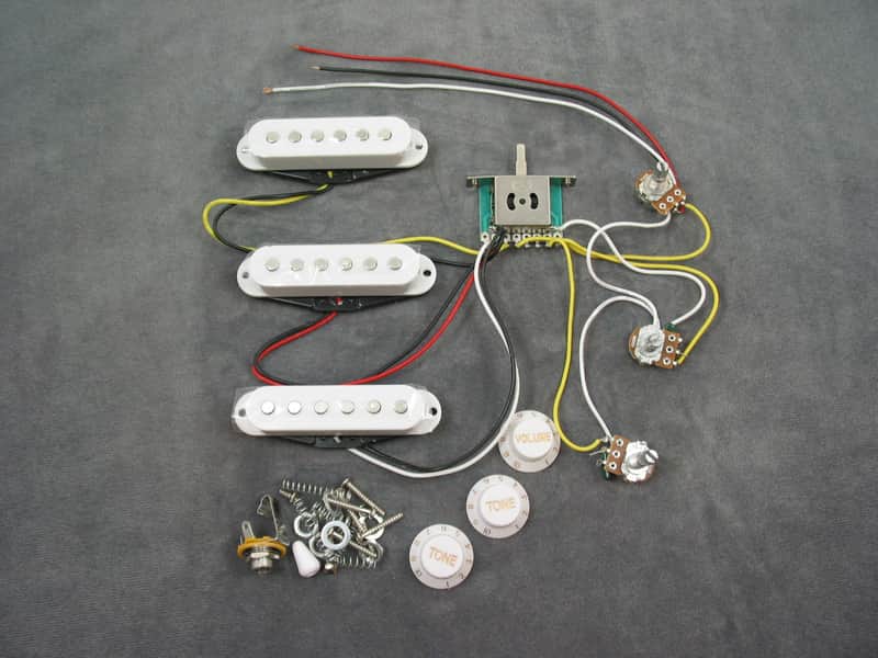 Guitar Single Coil Pre-Wired Pickup Set for Stratocaster, Squier Strat SSS White image 1