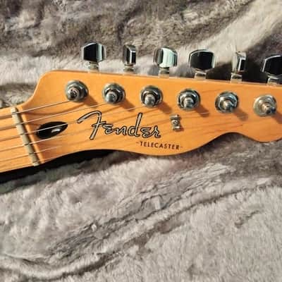 Fender  Telecaster  Special Edition 2011 - Candy Apple Red image 4
