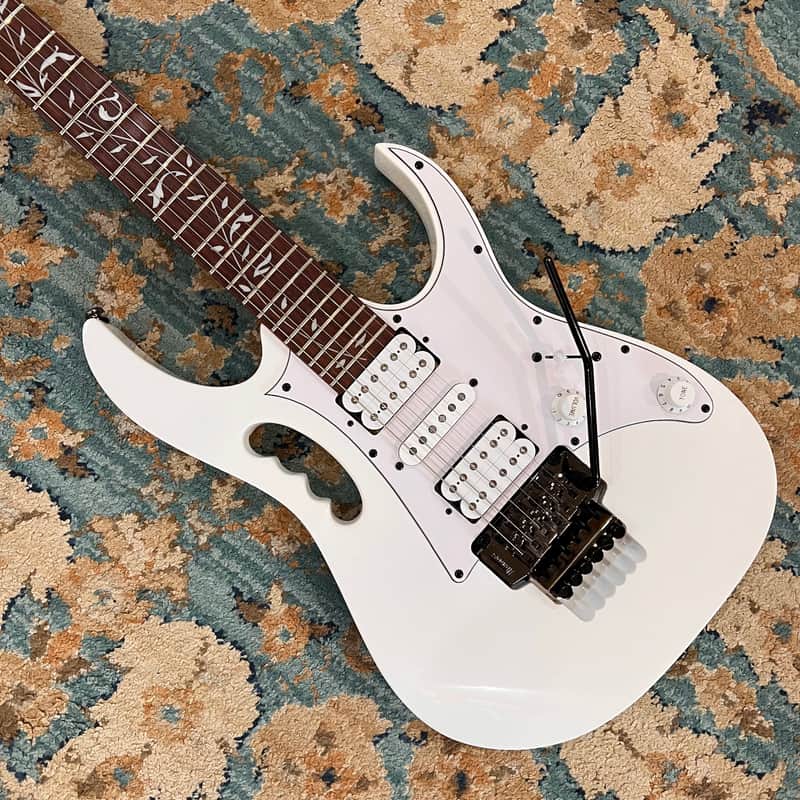 Ibanez JEMJR-WH Steve Vai Signature with Jatoba Fretboard 2018 - Present - White image 1