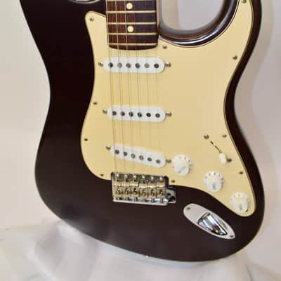 2003 Fender Highway One Stratocaster Electric Guitar, Rosewood Fingerboard, Crimson Red Transparent w/ Case imagen 4