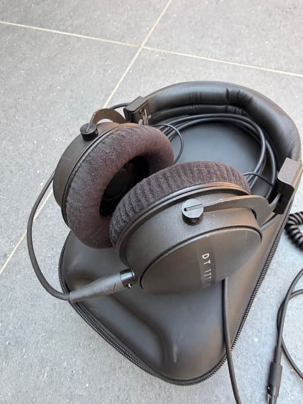 Beyerdynamic DT 1770 Pro Closed-Back Studio Headphones