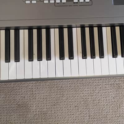 Yamaha MM8 Synthesizer 2010s - Silver image 4