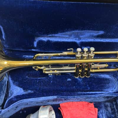 Vintage 1970’s Bach Stradivarius Model 37 Professional Bb Trumpet Clear Lacquer image 4