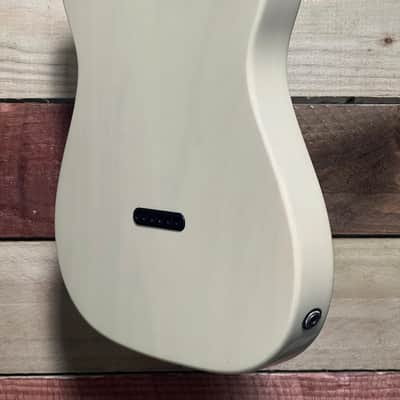 G&L Tribute Series ASAT Classic Bluesboy Semi-Hollow Blonde Left-Handed image 3