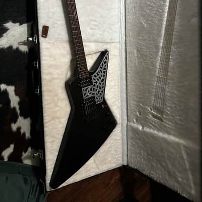 Gibson Limited Edition Vampire Blood Moon Explorer 2011 - Ebony/Red image 3