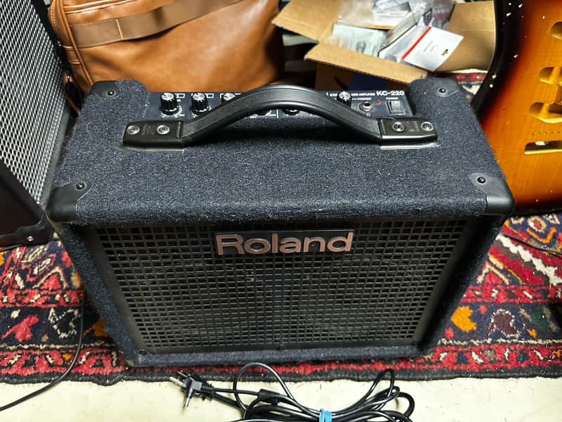 Roland KC-220 image 1
