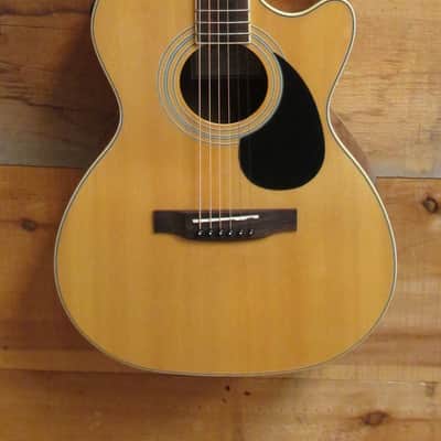 Segovia Acoustic Electric Guitar Cut Away Body W/ Built In Tuner & EQ FC07G-N Natural NEW image 2