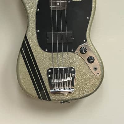 Squier Mikey Way Signature Mustang Bass 2012 - 2015 - Large Flake Silver Sparkle image 2