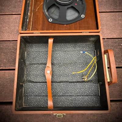 Rotary Connection Mini/portable guitar speaker cabinet. 8” vintage Utah 4 ohm 25 watt speaker. Closed back. Top handle. Cool vintage style and sound. 2026 - Orange Tolex image 12