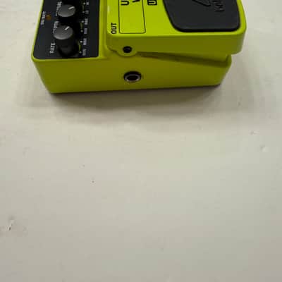 Behringer UW300 Ultra Wah Auto Envelope Filter Guitar Effect Pedal image 3