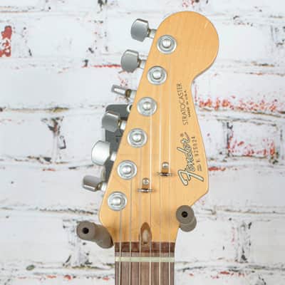 Fender - 1999 Standard Stratocaster Electric Guitar - w/Locking Tuners - Metallic Silver - x5824 - USED image 4