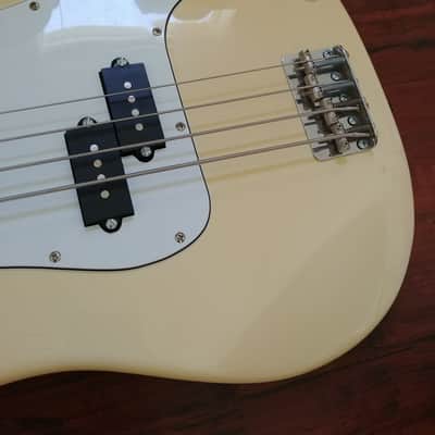 Fender Precision Bass with Jazz Neck Olympic White image 4
