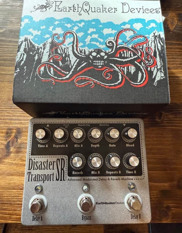 EarthQuaker Devices Disaster Transport SR Advanced Modulated Delay & Reverb Machine 2013 - 2021 - Various image 1