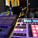 Native Instruments Maschine Plus 2020 - Present White