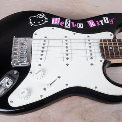 Squier Hello Kitty Mini Stratocaster 2006 Black w/ Bag image 4