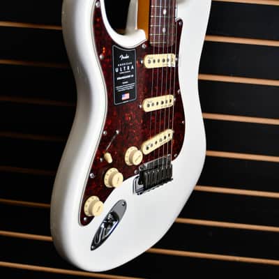 Fender American Ultra Stratocaster Left-Handed LH RW 2021 Arctic Pearl APL US210072828 7lb 15.9 oz image 6