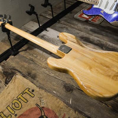 Fender Precision Bass with Rosewood Fretboard 1979 - Natural image 12