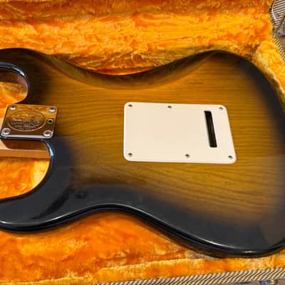 Fender 50th Anniversary American Stratocaster 2004 7lbs 5oz image 6