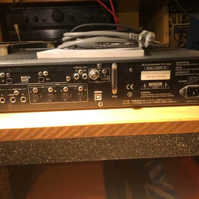 Akai Z8 2004