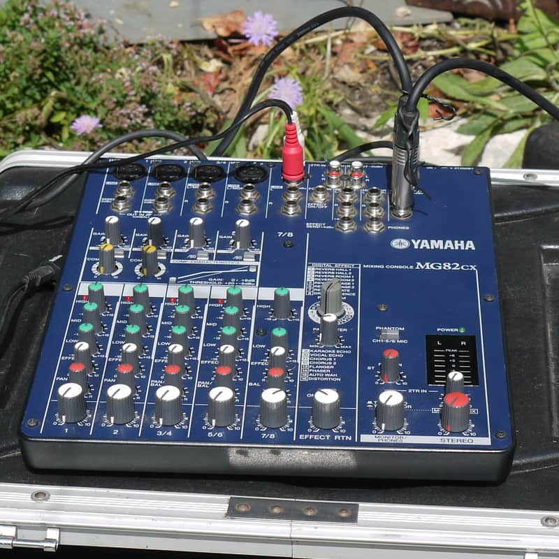 Yamaha MG82CX 8 Channel Mixer 2010s - Blue image 1