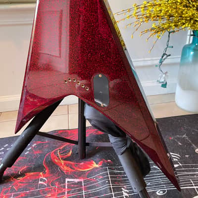 ESP LTD KH-V Red Sparkle – Kirk Hammett Signature | EMG Bone Breakers | ESP Deluxe Case image 12