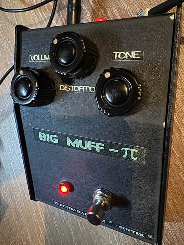Electro-Harmonix (Sovtek) Green Russian Big Muff V7 Bubble Font