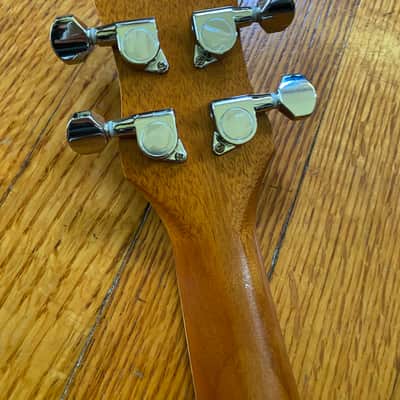 Kohala K2-c concert sized uke ukulele with hard case, tuner, pitch pipe, capo image 7
